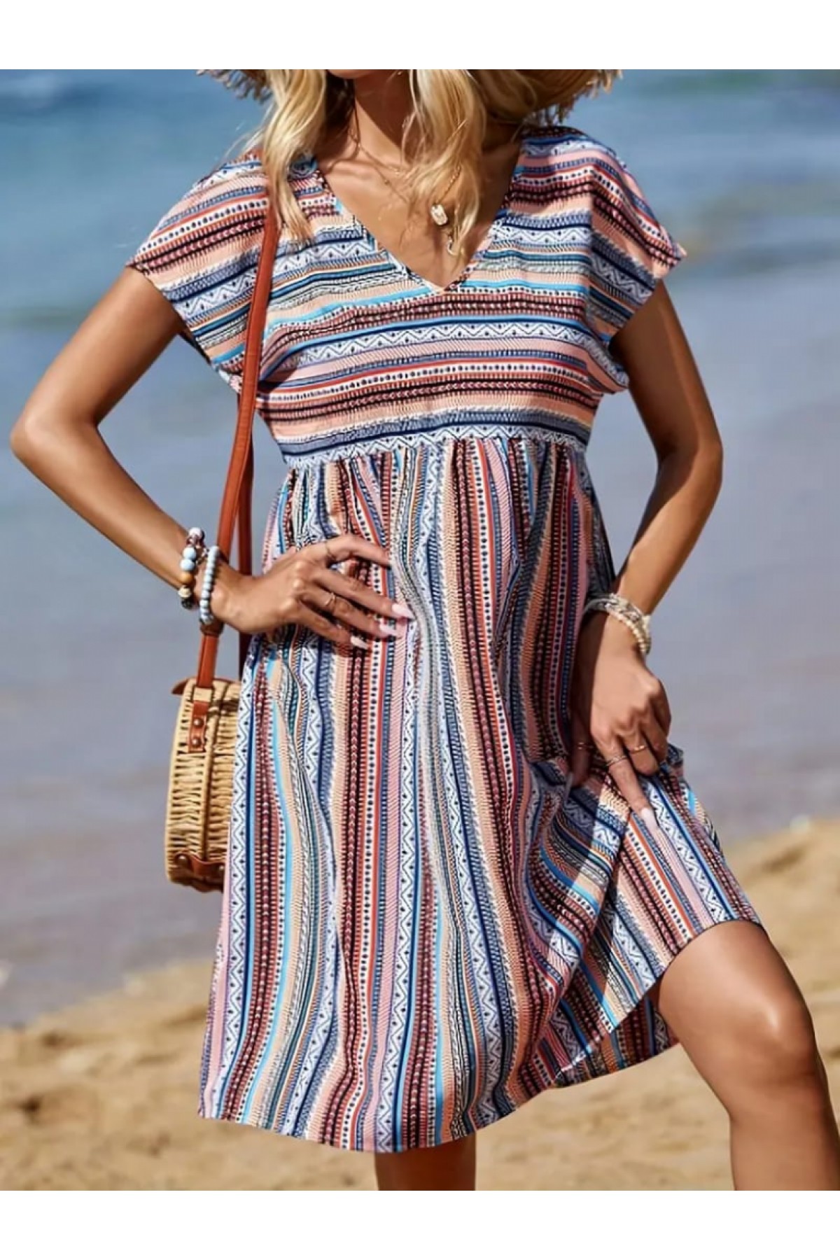 Women's Short Sleeve V-Neck Pleated Detail Linen Dress, 16395